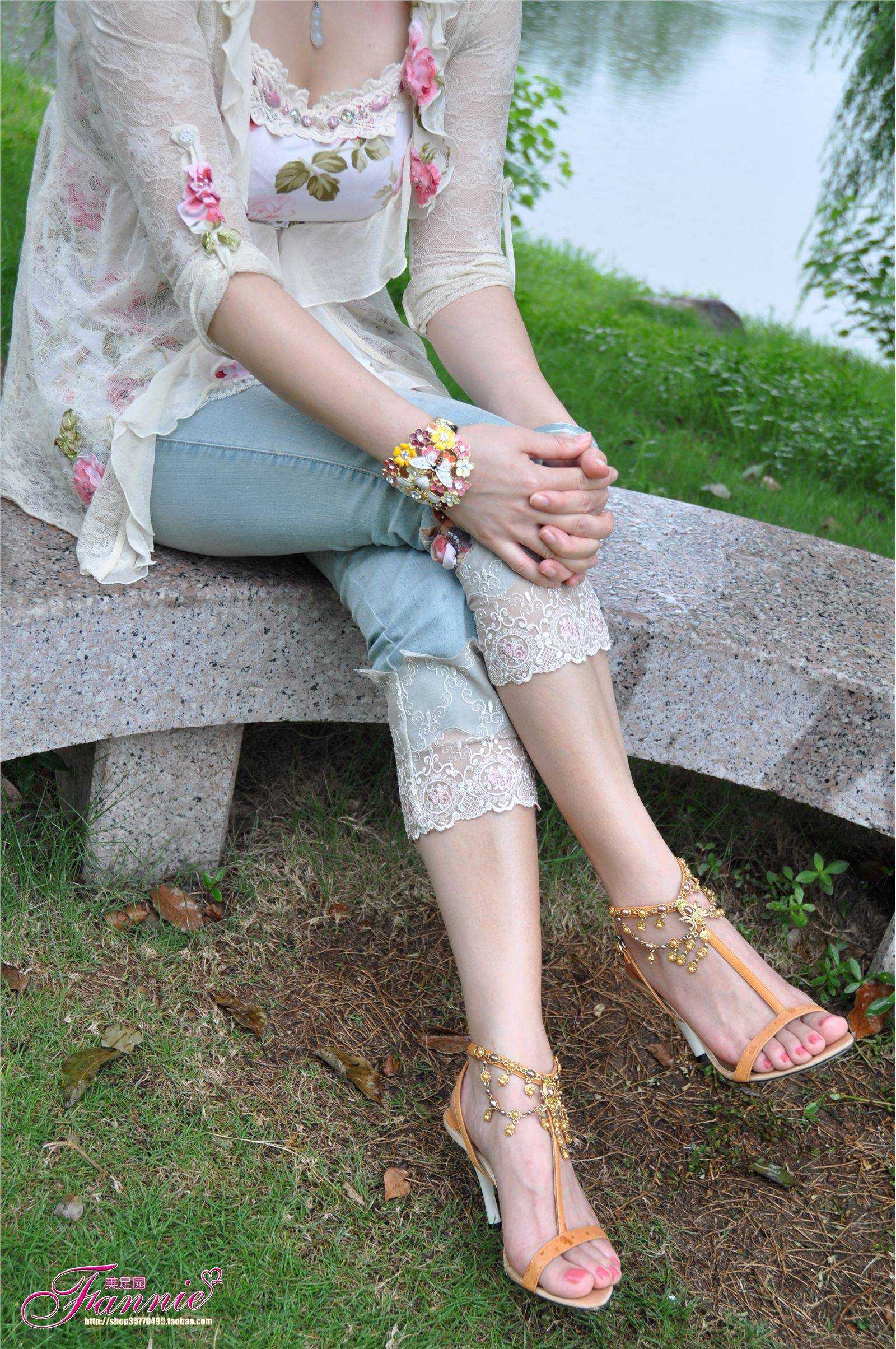 夏日阳光、细雨和微风（4） 芬妮高清丝足